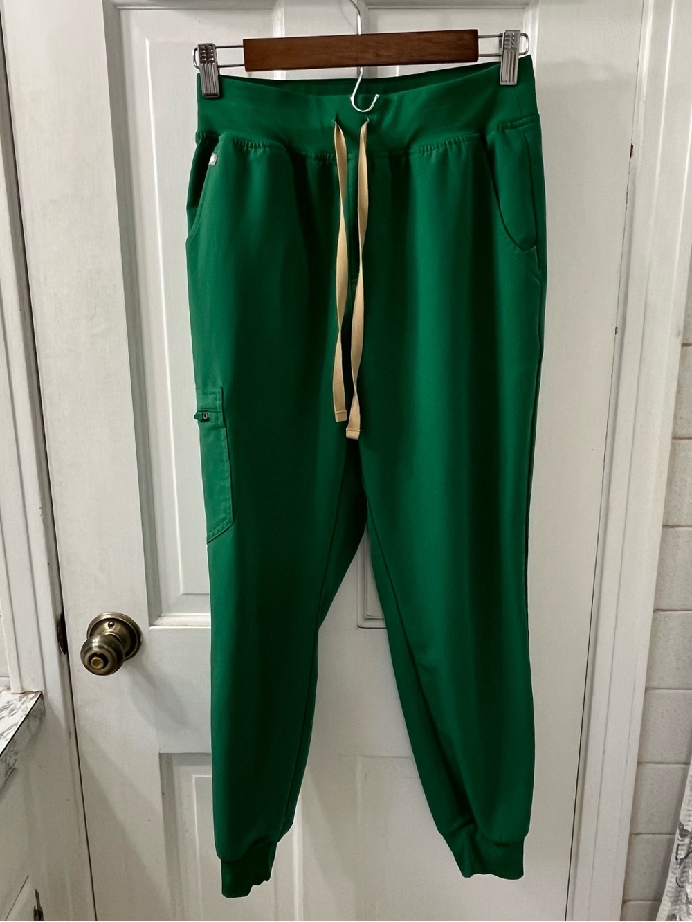 FIGS Zamora Jogger Scrub Pants Small Petite S/P Indocyanine Green Limited Editio